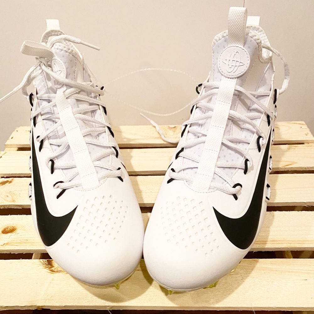 Men NIKE hurrachi cleats size 11